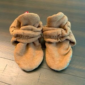 Zutano Unisex Baby Booties With Gripper Soles